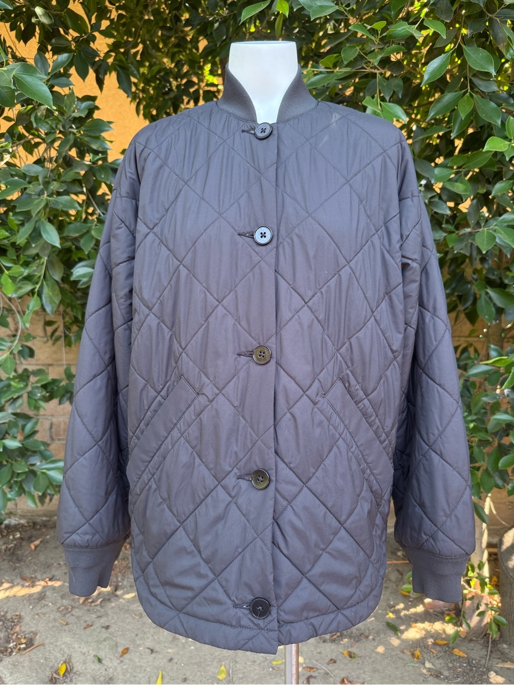 Wilfred Quilted Puffer Jacket in Dark Gray